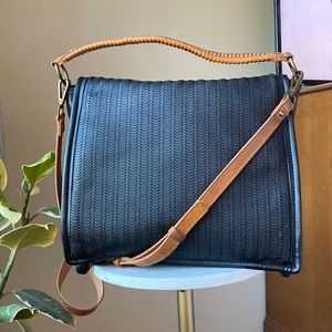 Free People Golden Valley Vegan NWT
Messenger Bag